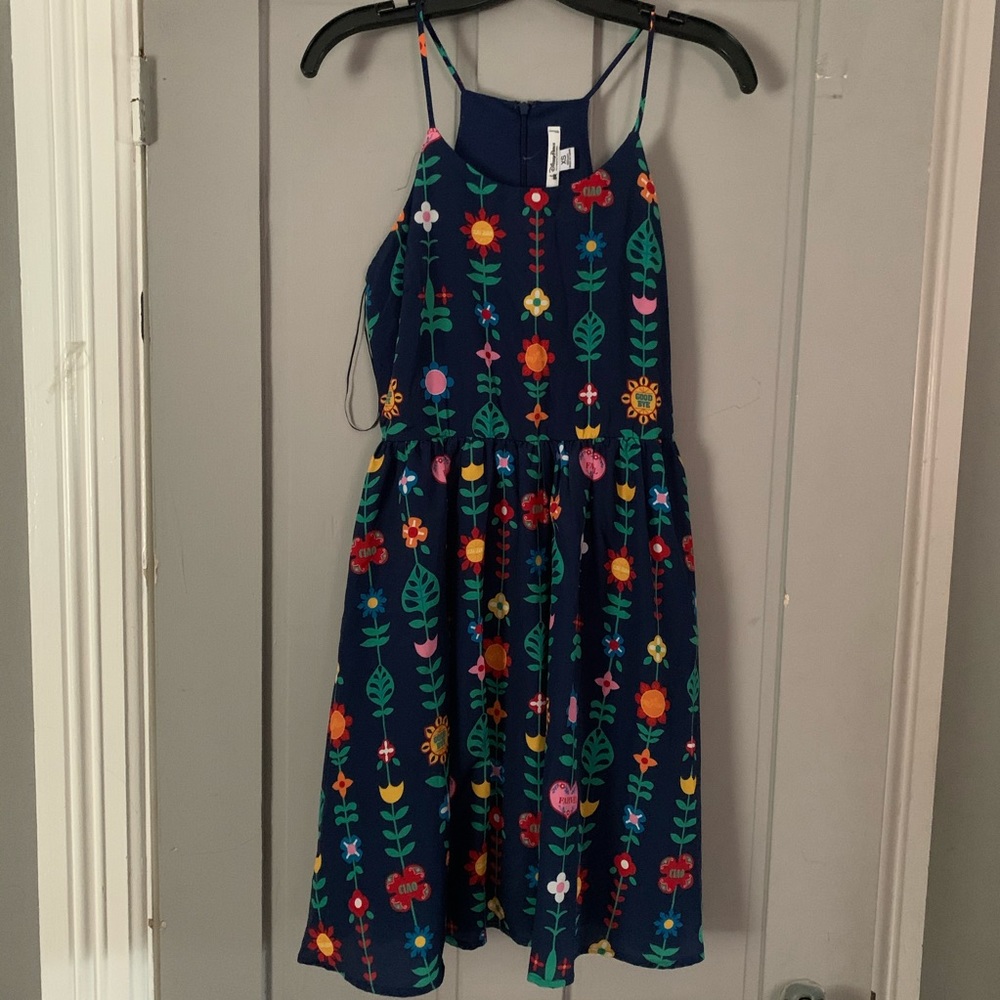 DISNEY SMALL WORLD DRESS SHOP DRESS
